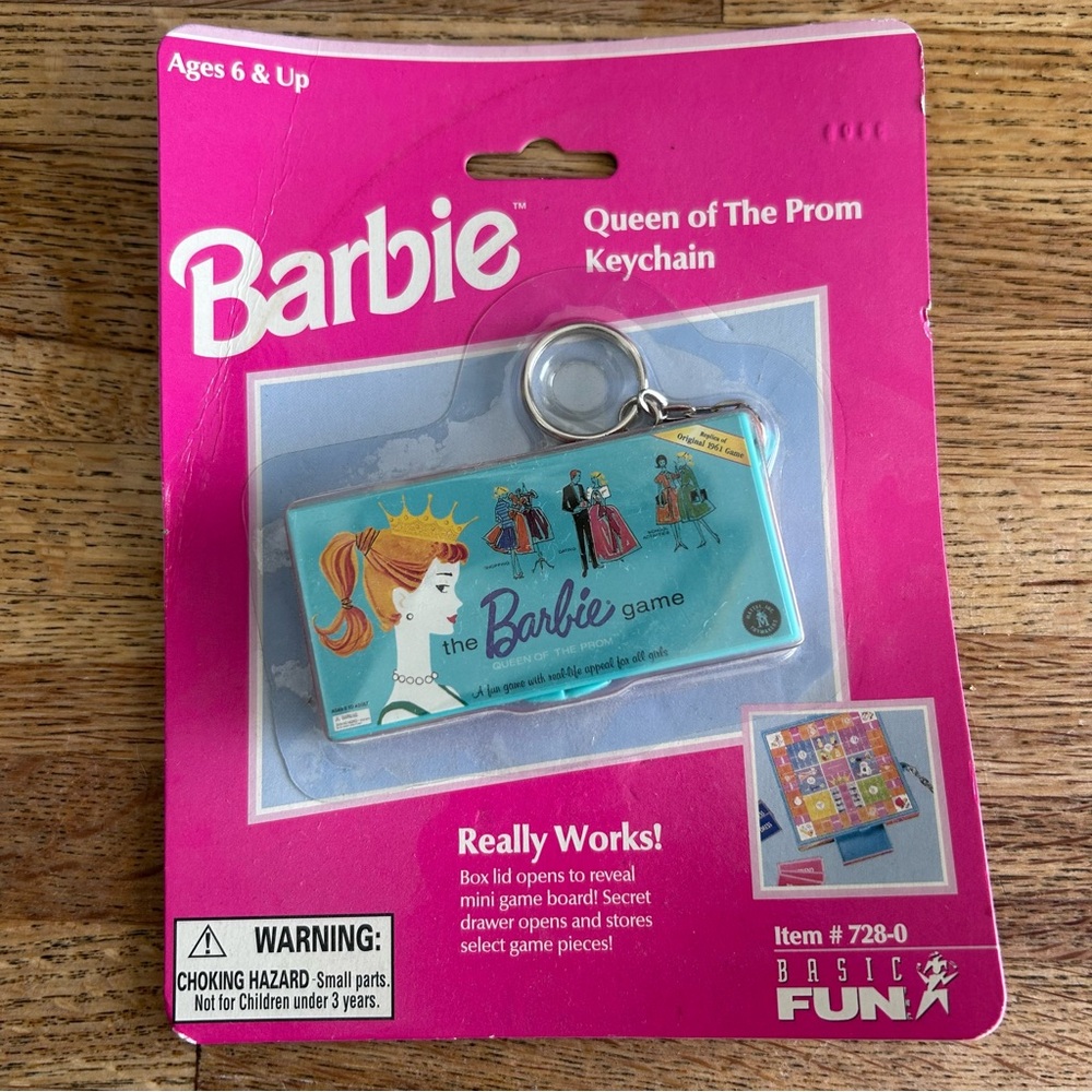 Barbie Keychain Queen of the Prom 1999 never opened - mint collectible vintage